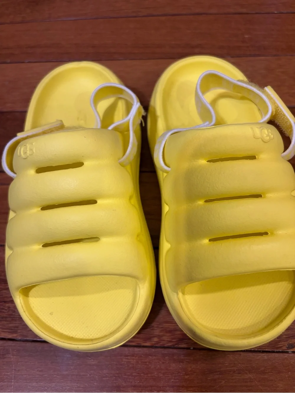 UGG Kids Sport Yeah Sandals Key Lime